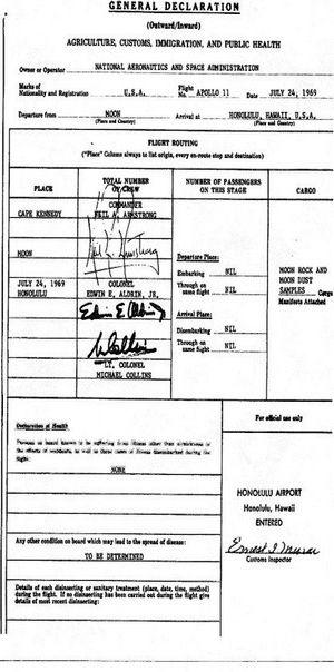 Космонавты с Аполлона-11 были вынуждены внести лунный камень в таможенную декларацию () Космонавты с Аполлона-11 были вынуждены внести лунный камень в таможенную декларацию