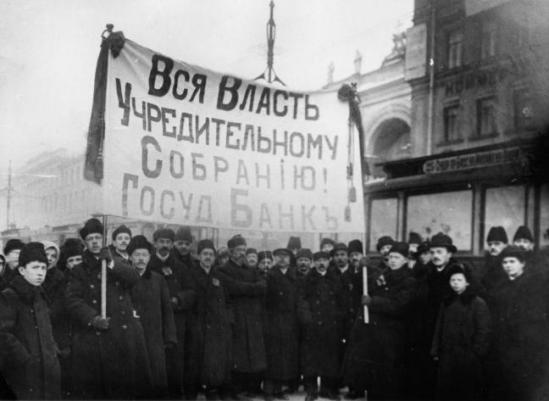 19 января 1918 года завершилось первое и последнее заседание Всероссийского учредительного собрания.