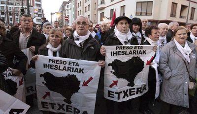 Геополитическая мозаика: сирийские боевики истребляют друг друга, исламисты торгуют бутылками с кровью христиан, а мир восхищается Б. Гейтсом, Б. Обамой и В. Путиным