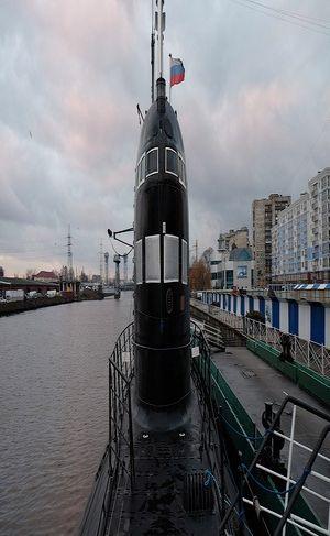 Куда деваться с подводной лодки?