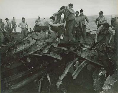 Полет в один конец. Разрушительная мощь камикадзе () Полет в один конец. Разрушительная мощь камикадзе