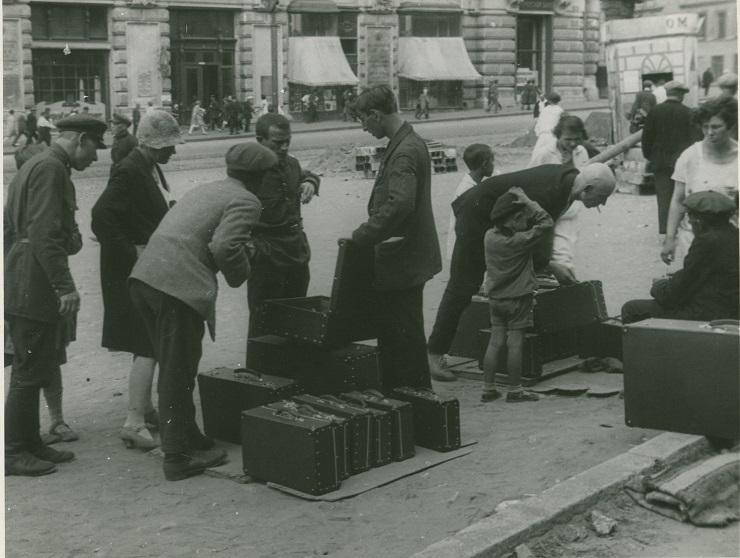 Поездка Тойнби по СССР в 1930 году () Поездка Тойнби по СССР в 1930 году