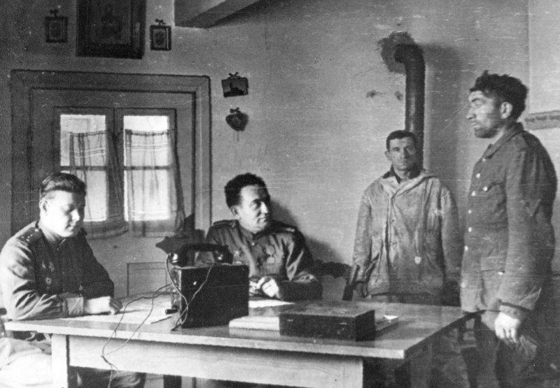 С Днём военного переводчика! () С Днём военного переводчика!