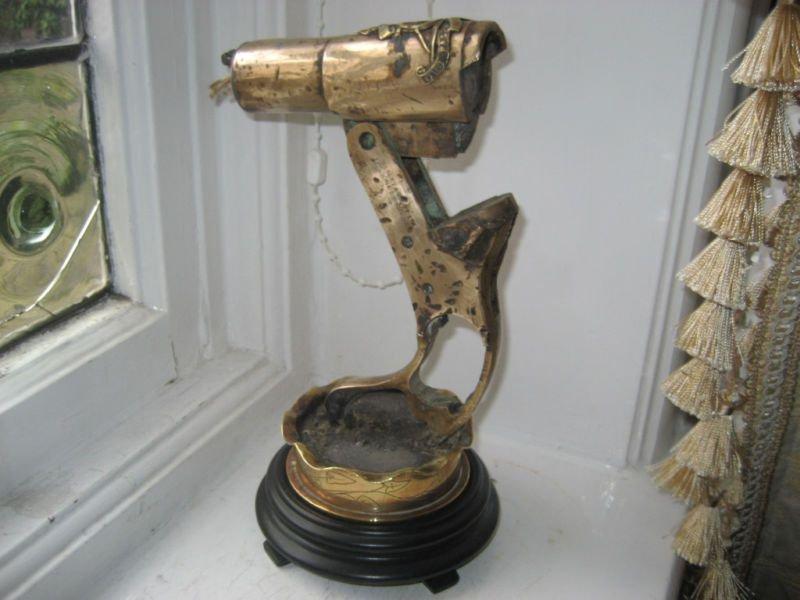 Военные зажигалки () Военные зажигалки