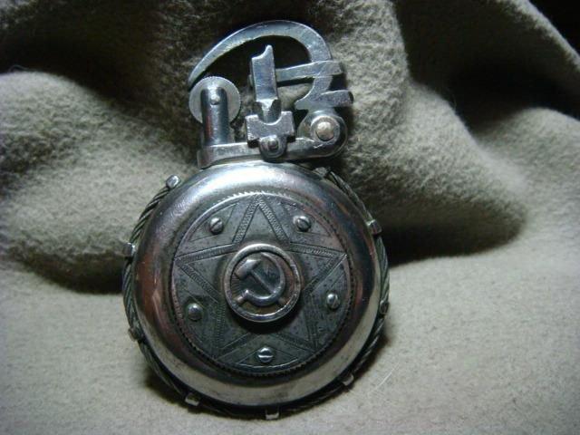 Военные зажигалки () Военные зажигалки