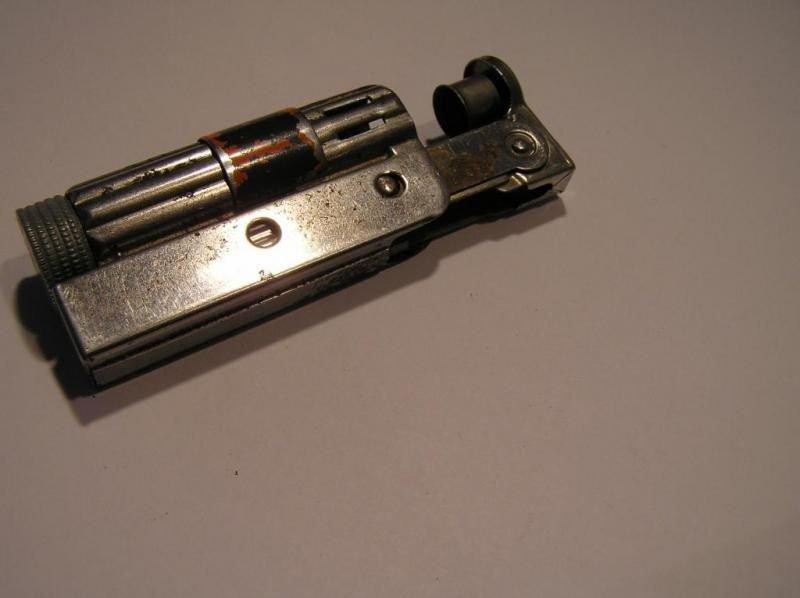 Военные зажигалки () Военные зажигалки