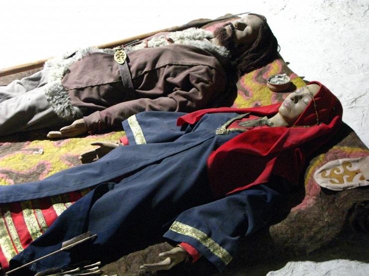 Аланы, готы и англосаксы как истоки «русского» () Аланы, готы и англосаксы как истоки «русского»