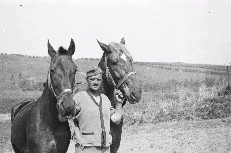 Фотограф Франц Грассер в Белгородской области. 1943