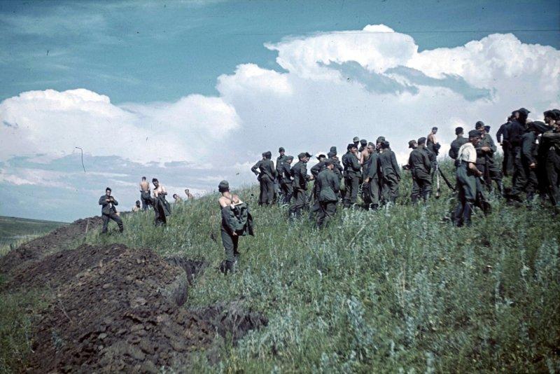 Фотограф Франц Грассер в Белгородской области. 1943