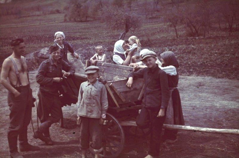 Фотограф Франц Грассер в Белгородской области. 1943
