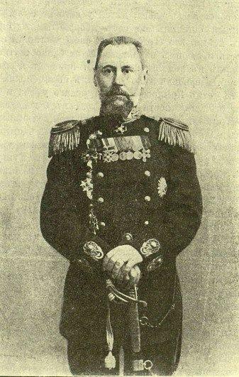 Герой двух войн () Герой двух войн