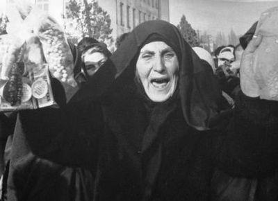 Кровавый июнь () Кровавый июнь