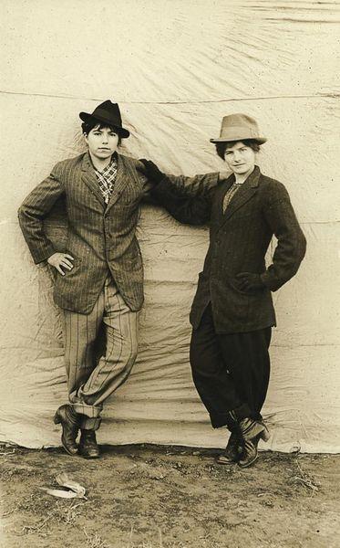 Лесбийский образ России и Европы начала ХХ века () Лесбийский образ России и Европы начала ХХ века