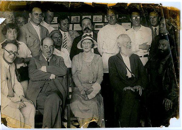 Поездка Бернарда Шоу в Москву в 1931 году () Поездка Бернарда Шоу в Москву в 1931 году