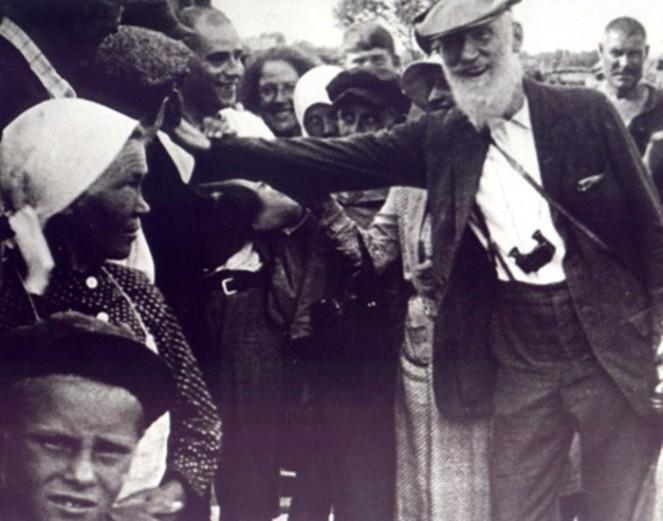 Поездка Бернарда Шоу в Москву в 1931 году () Поездка Бернарда Шоу в Москву в 1931 году