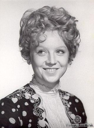 Сегодня Светлане Крючковой исполняется 64 года.