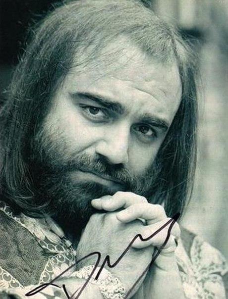 Демис Руссос () Демис Руссос