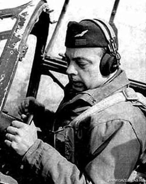 Антуан Мари Жан-Батист Роже де Сент-Экзюпери () Антуан Мари Жан-Батист Роже де Сент-Экзюпери