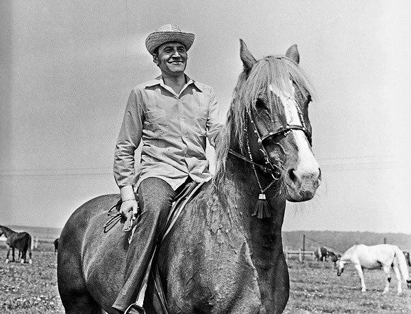 20 июня 1937 года в Москве родился Николай Дроздов. 