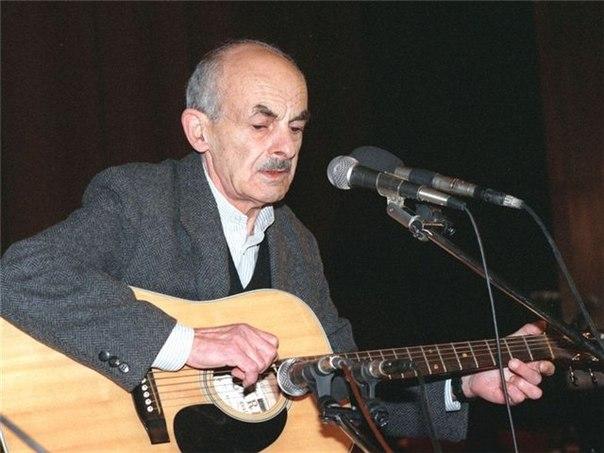 12 июня - День памяти Булата Окуджавы.