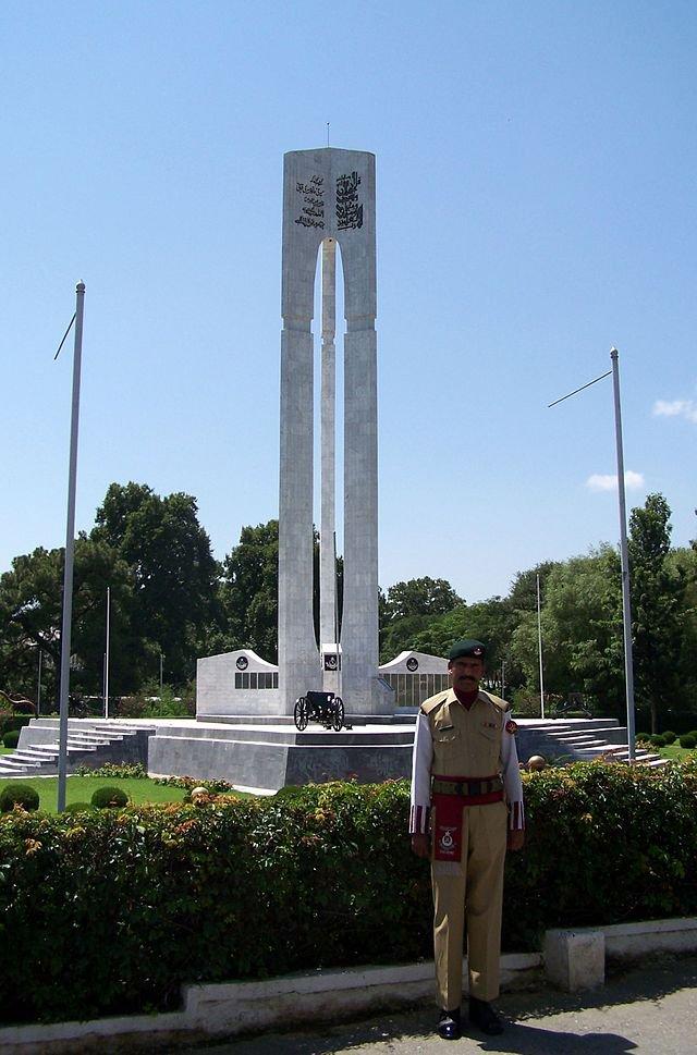 Белуджи: есть ли шансы вырваться из орбиты интересов Запада у вчерашних солдат колониальных войск? () Белуджи: есть ли шансы вырваться из орбиты интересов Запада у вчерашних солдат колониальных войск?