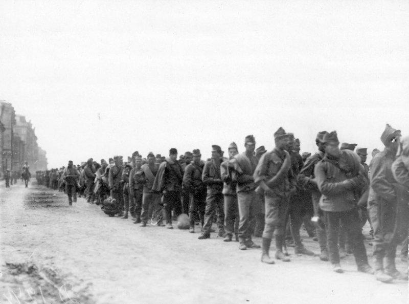 Германские военнопленные в Петрограде. 1915 () Германские военнопленные в Петрограде. 1915