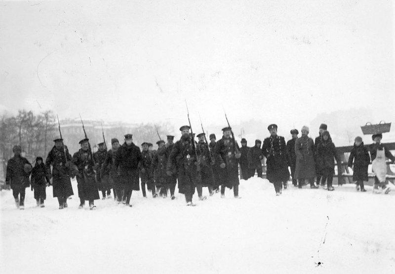 Германские военнопленные в Петрограде. 1915 () Германские военнопленные в Петрограде. 1915