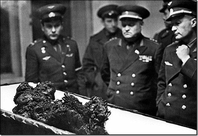 Космос: первая кровь () Космос: первая кровь