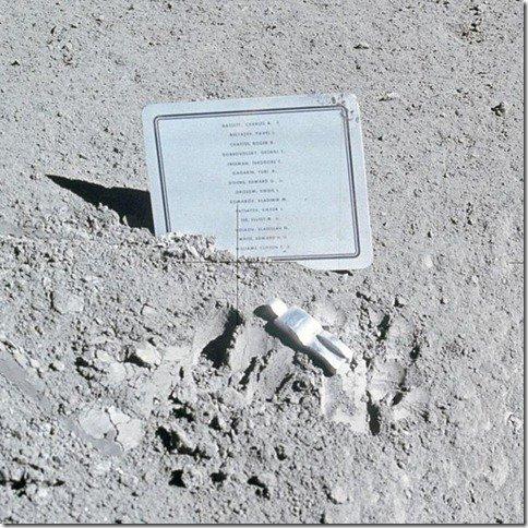 Космос: первая кровь () Космос: первая кровь