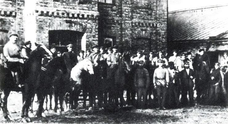 «Кровавая Пасха» и судьба казака-карателя Сенина () «Кровавая Пасха» и судьба казака-карателя Сенина