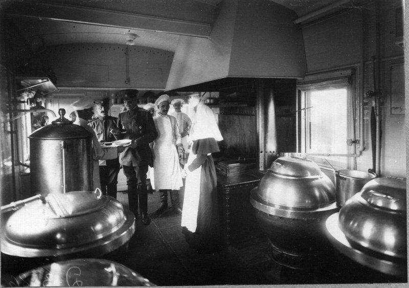 Санитарный поезд ее императорского высочества великой княжны Ольги Николаевны. 1914-1917 () Санитарный поезд ее императорского высочества великой княжны Ольги Николаевны. 1914-1917