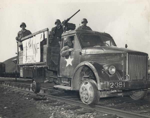 «Свои среди чужих». Часть 1-я () «Свои среди чужих». Часть 1-я