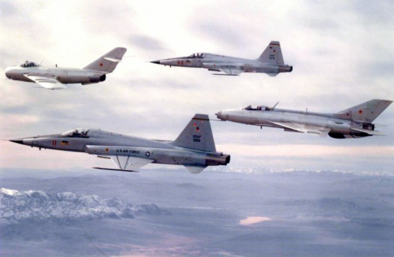 «Свои среди чужих». Часть 1-я () «Свои среди чужих». Часть 1-я