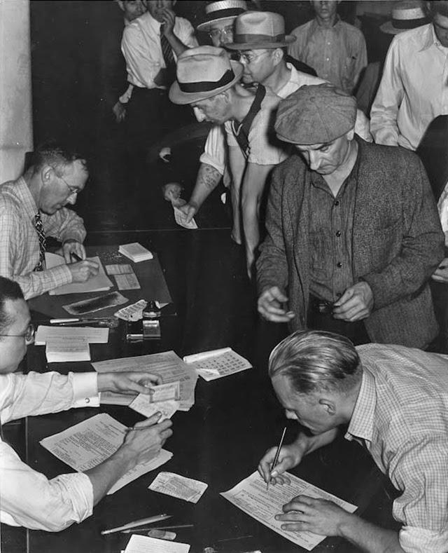 Американская депрессия 30х годов () Американская депрессия 30х годов