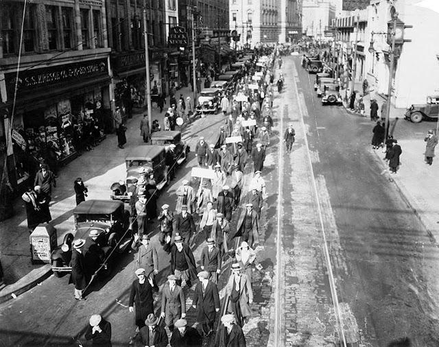 Американская депрессия 30х годов () Американская депрессия 30х годов