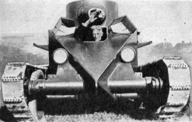 Джон Уолтер Кристи и его танки () Джон Уолтер Кристи и его танки