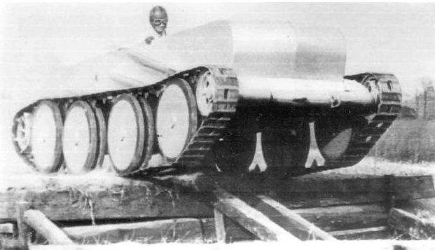 Джон Уолтер Кристи и его танки () Джон Уолтер Кристи и его танки