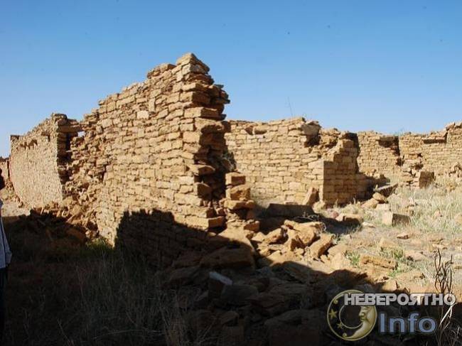 Город - призрак в Индии () Город - призрак в Индии