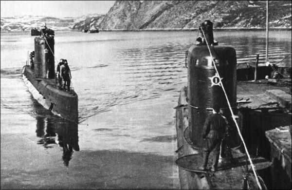 Морские истории () Морские истории