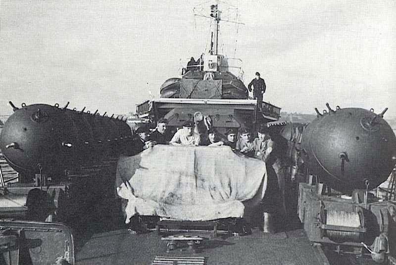 Морские истории () Морские истории