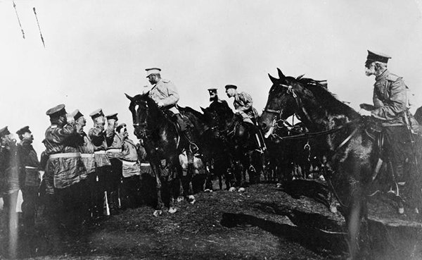 «А где же слава, ваша воинская слава?!»