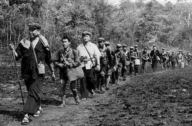 Два коммунистических триумфа