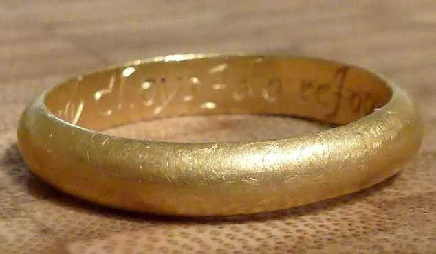 Кладоискатель обнаружил Кольцо Всевластия + Фото () Кладоискатель обнаружил Кольцо Всевластия + Фото