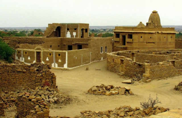 Kuldhara — проклятая деревня смерти + Фото () Kuldhara — проклятая деревня смерти + Фото