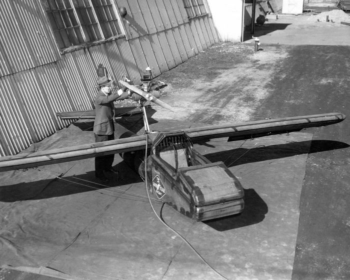 Настоящий надувной самолет, который был создан во время Второй мировой войны () Настоящий надувной самолет, который был создан во время Второй мировой войны