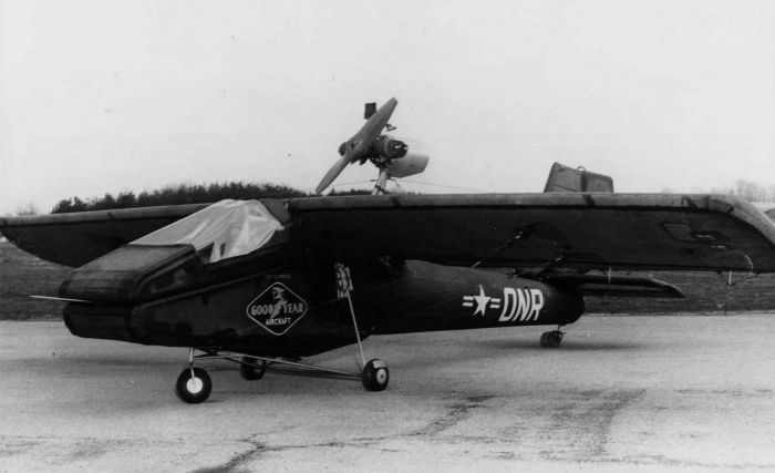 Настоящий надувной самолет, который был создан во время Второй мировой войны () Настоящий надувной самолет, который был создан во время Второй мировой войны