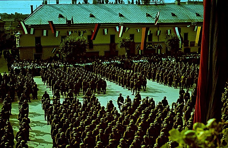 Парад венгерской армии 20 июня 1942