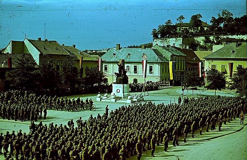 Парад венгерской армии 20 июня 1942