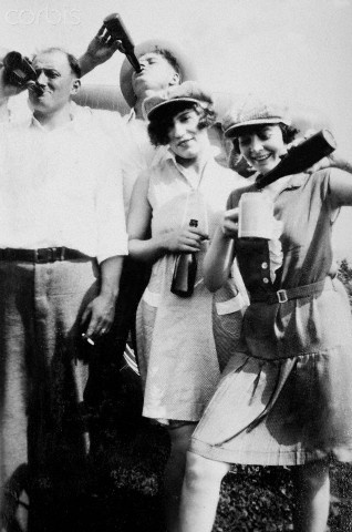 Пьянство в США () Пьянство в США