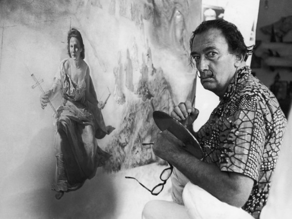 Русская муза Сальвадора Дали () Русская муза Сальвадора Дали